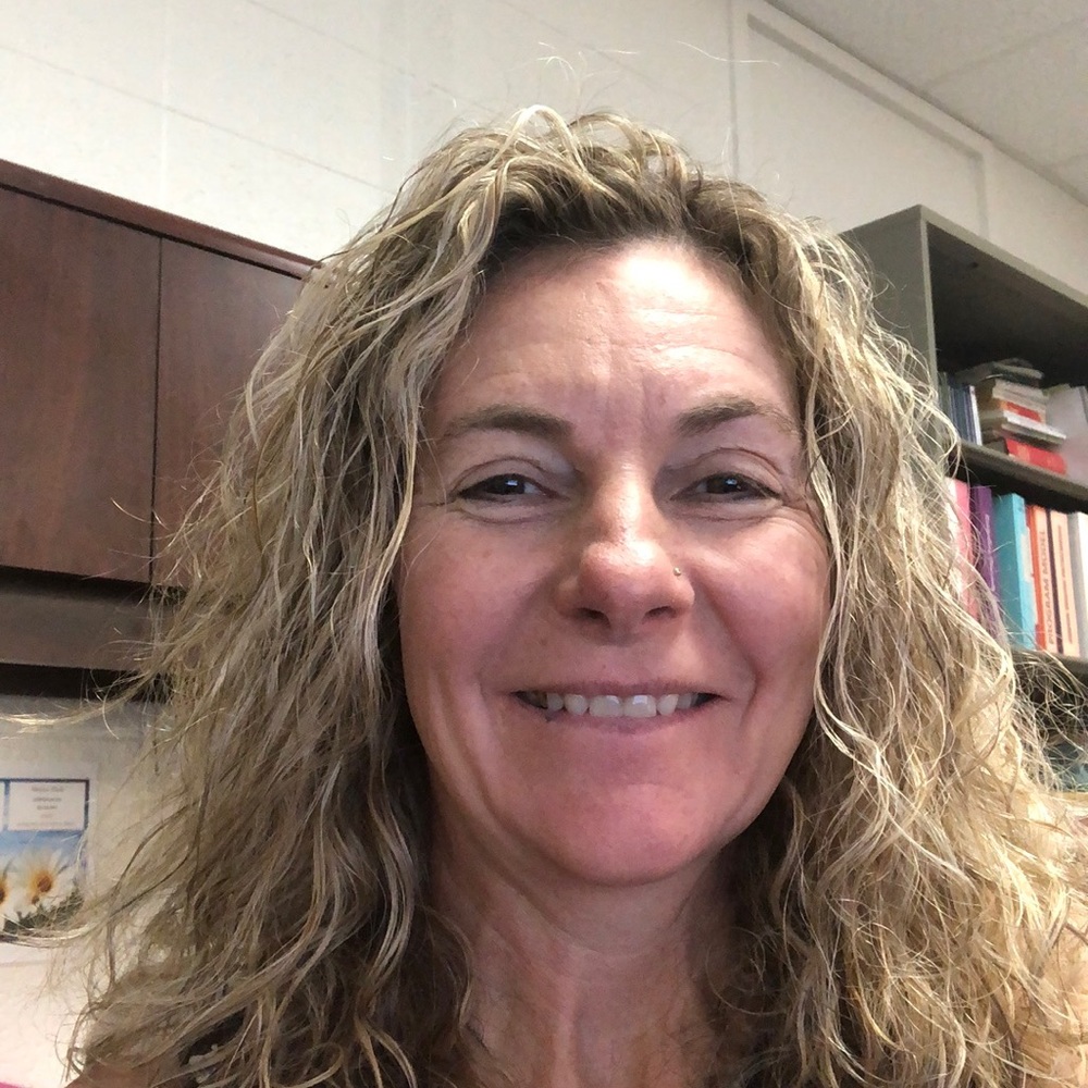 Meet your Posher, Reynalda